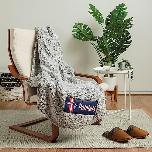 New England Patriots Big Logo Sherpa Blanket