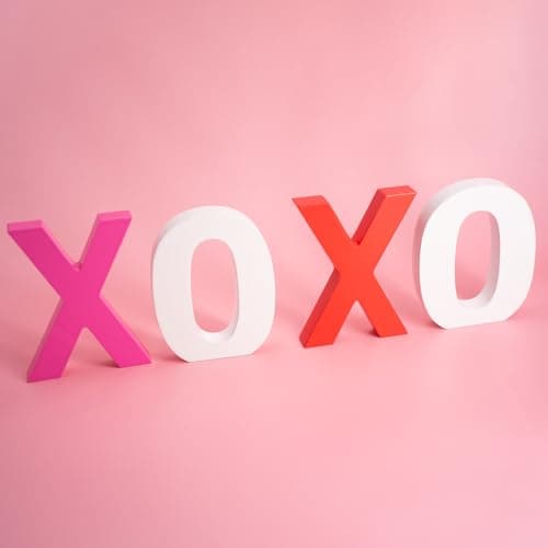 XOXO Wooden Signs Valentine's Day Centerpieces