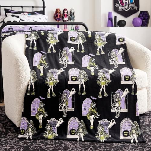 Monster High Halloween Throw