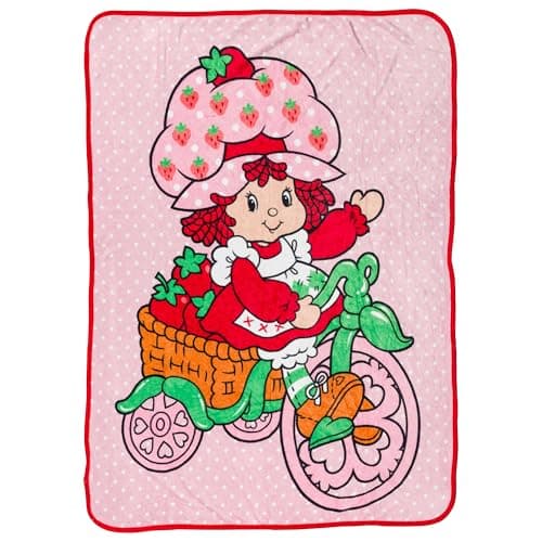 Strawberry Shortcake bicycle-print fleece throw